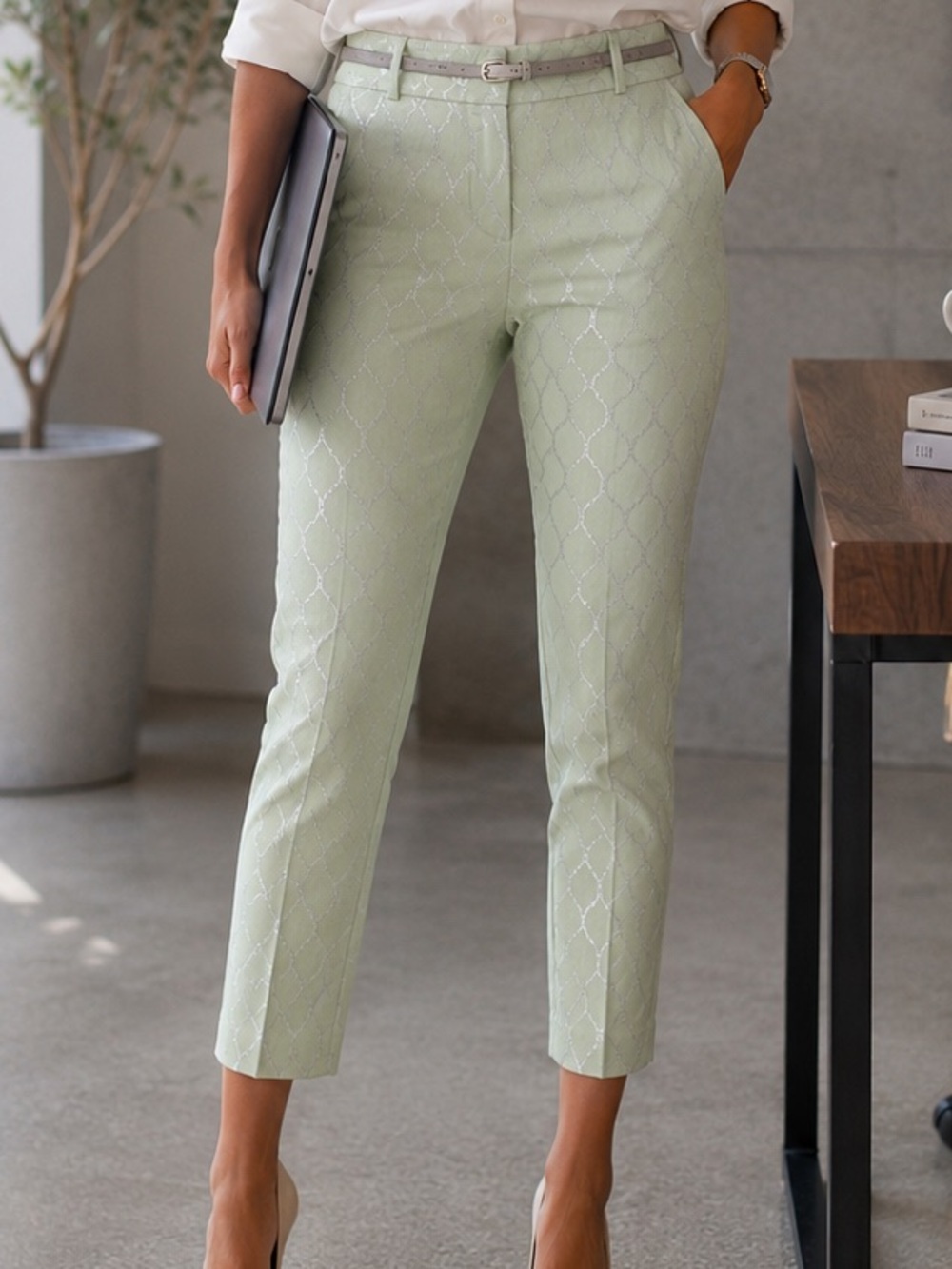 Ann Taylor Mint Green Silver Jacquard Cigarette Pants Size 6 Italian Fabric